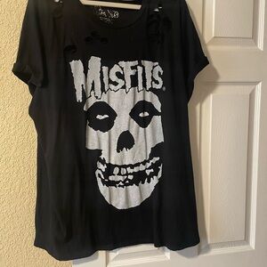 New Torrid Misfits Black Distressed Tee sz 3x (22-24)